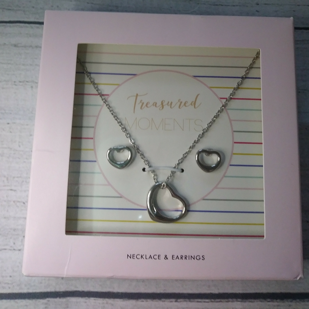 5/$10 Silver Necklace and Earrings set